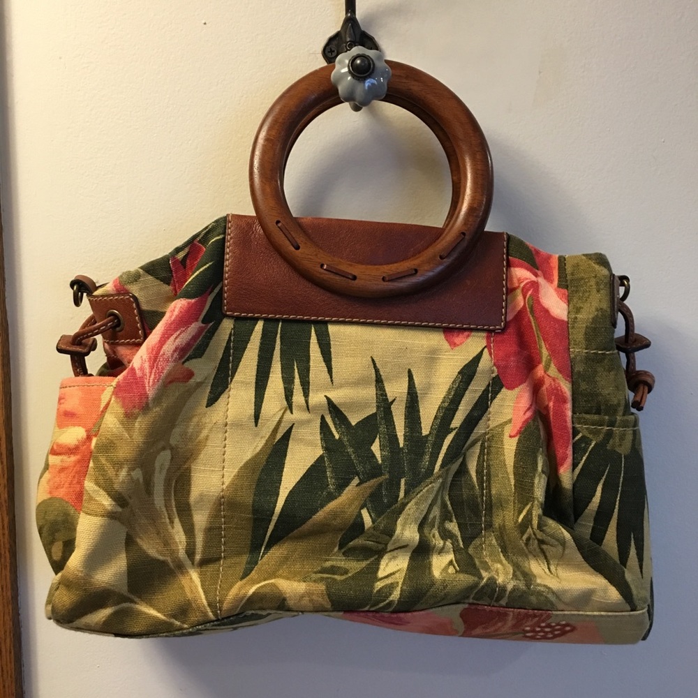 Fossil tropical purse